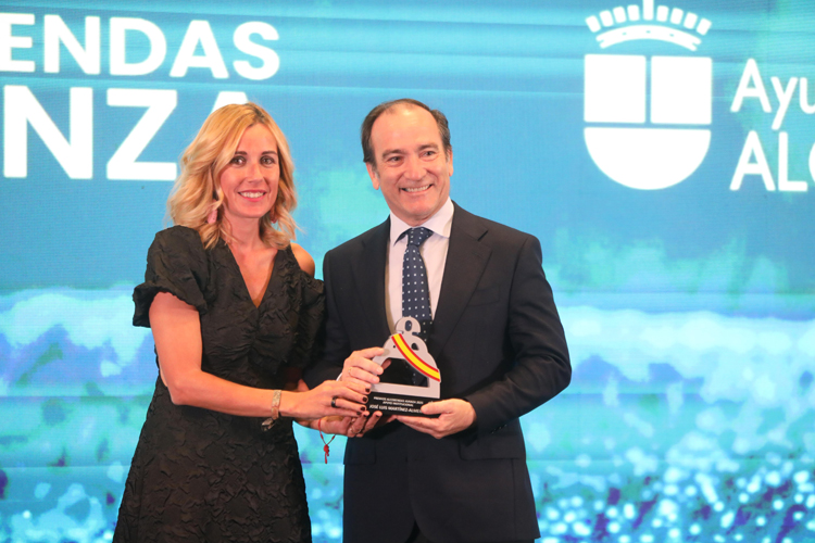 ⚪️⚫️ El Ayuntamiento de Alcobendas ya está preparando la próxima gala de premios empresariales 'Alcobendas Avanza'

👉 El consistorio ha sacado a concurso el contrato para su organización en 2026 con un importe de 70.000 euros  <a href="/Alcobendas_ayto/">Ayuntamiento Alcobendas</a> 

magazineslv.com/noticias-alcob…