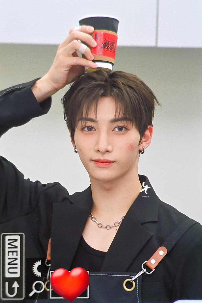 251112 pre 잘생김 굿굿

#YU #유우 #ユウ #NEXZ #넥스지 #ネクスジ