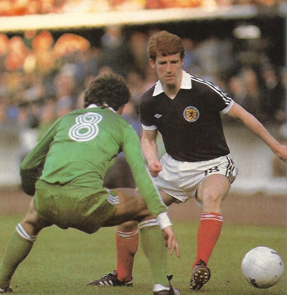 davstu11's tweet image. Player #32 of the 1980s. 19th May 1981 and Scotland beat Northern Ireland 2-0 at Hampden. Making his debut that night was Tommy Burns of Celtic. Tommy went on to win eight caps in total.