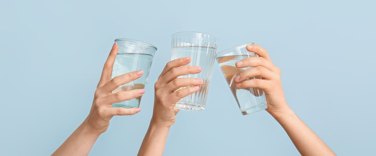 Have you ever wondered who drinks the most water per capita in Europe?
The latest data shows that the top five biggest consumers of natural mineral and spring water in the European Union are: 
💧 Italy
💧 Greece
💧 Spain
💧 Germany
💧 Portugal
naturalmineralwaterseurope.org/statistics/
Water is