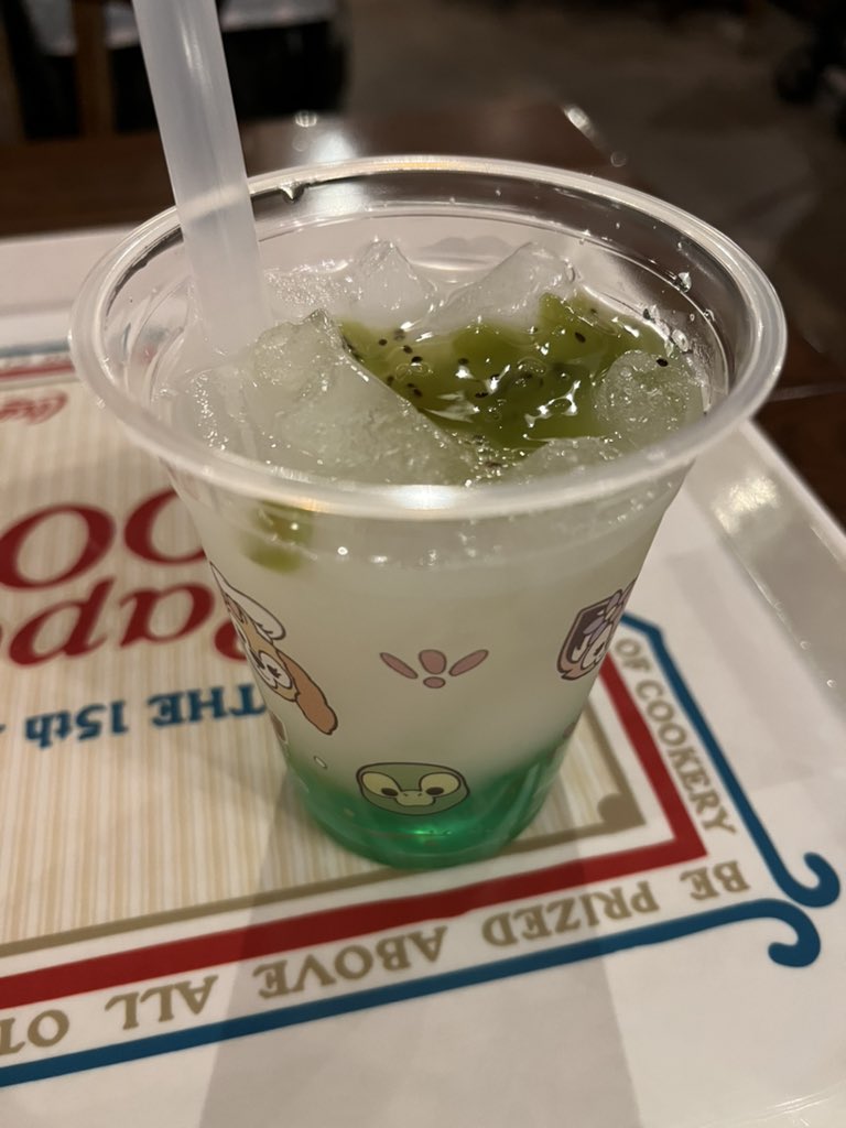 Marie_clarice_'s tweet image. 海インでした🌊
クリスマスフード食べれて満足🎄✨

デリのスペシャルサンドがとっても美味しかったです…❤️‍🔥🥪
ローストビーフにトリュフ風味のマッシュポテトが最高でした🥰

チョコレートチュロスも美味しい🍫