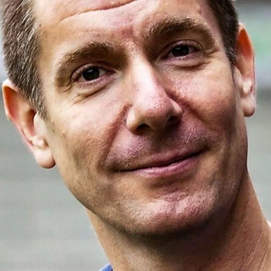 The Beginning of a Battle

In the early 2000s, BFC was £4m in debt and owned by Ron Noades.

Then BU stepped up to buy the Club back. No rich backers. Just belief.

That set the stage for Benham’s era.

Story of how Benham bought BFC out Sat Nov 15 to members. #brentfordfc