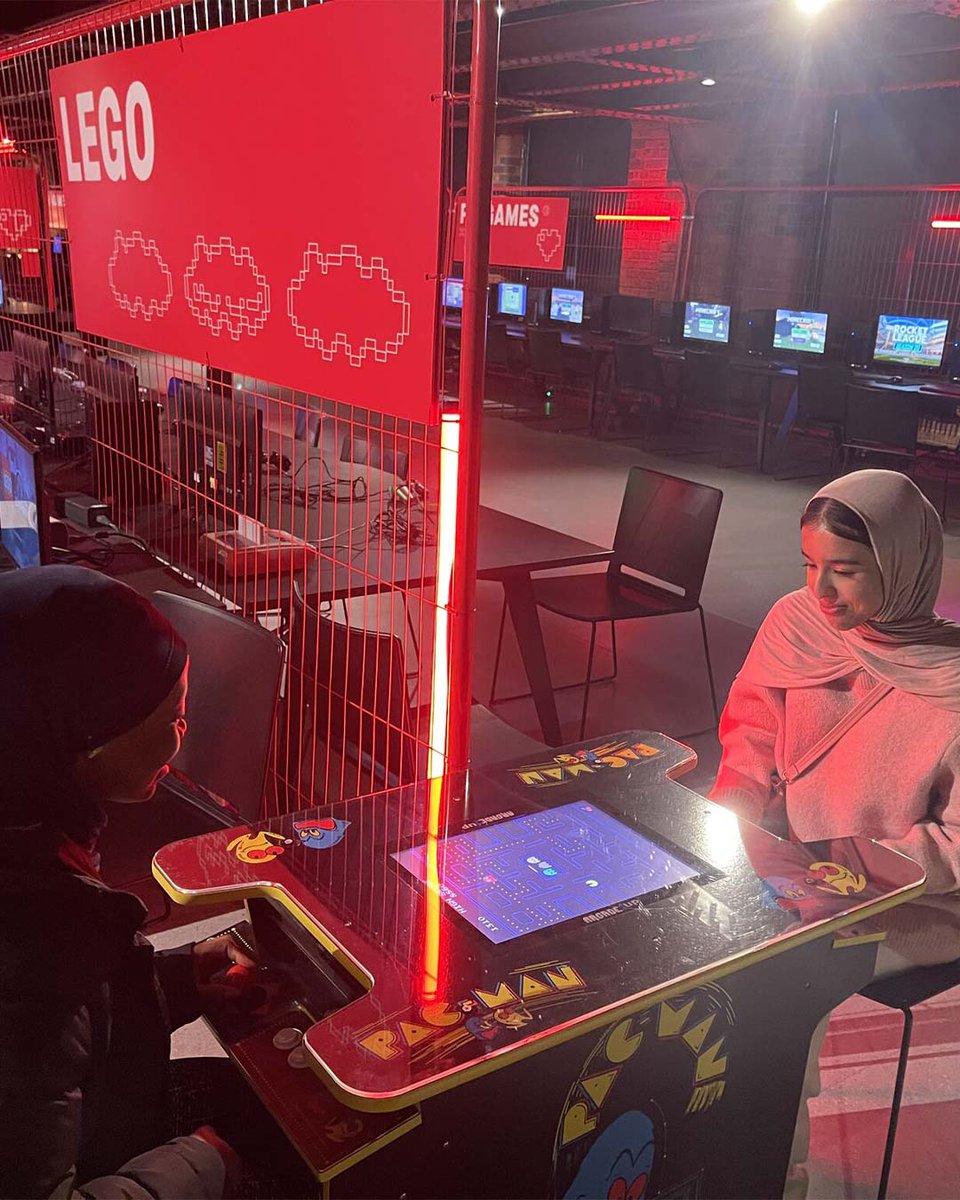 OSFC_Info's tweet image. Last Friday, Year 13 Extended IT students attended an Ethical Hacking and Cyber Security taster session at @ManMetUni  before visiting the Power Up! Gaming Experience at @sim_manchester  

A fantastic, interactive day!