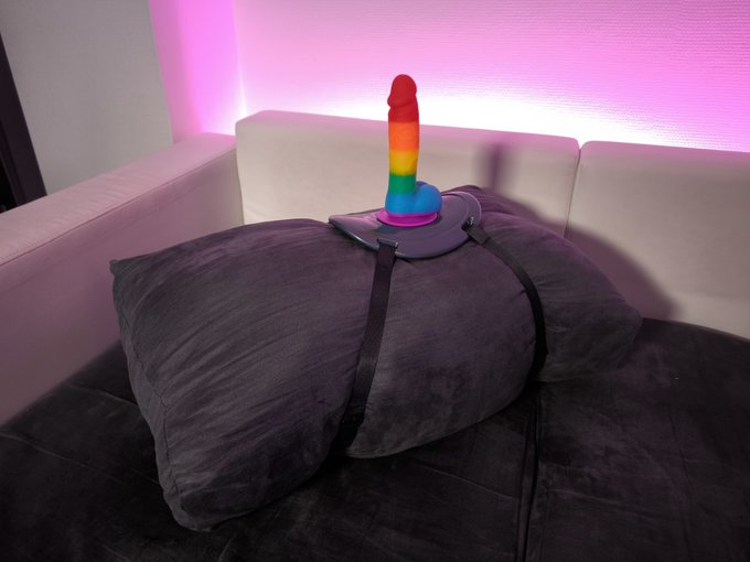 Why did you pick this product 🆚 others?:  

1⃣Love how this disc fastens to any piece of furniture  
2⃣  It holds the suction of many '🍆attachments 
👹
Definitely recommended!!!! 
(😏 makes a great gift!)
#holder #daddykink #hardkinks #sizekink #ageplay #agegap #freetoy #didlo
