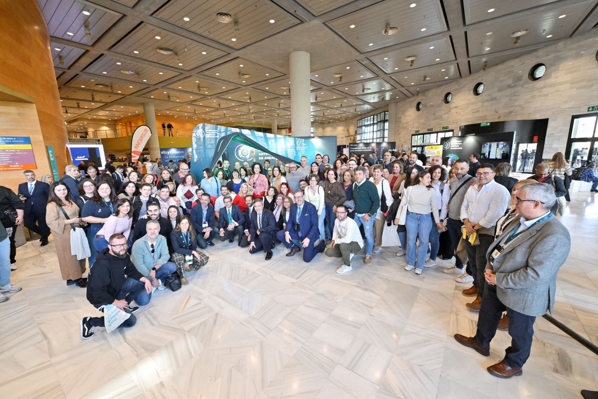 Casi 200 agentes de innovación local de <a href="/PuntosVuela/">Puntos Vuela</a> participan en el III Congreso de Inteligencia Artificial de Andalucía ⤵️

Para acercar las últimas innovaciones tecnológicas a todos los pueblos y barrios andaluces, democratizando el uso de la #IA 
#AndalucIA25 <a href="/AgenciaDigAnd/">Agencia Digital de Andalucía</a>