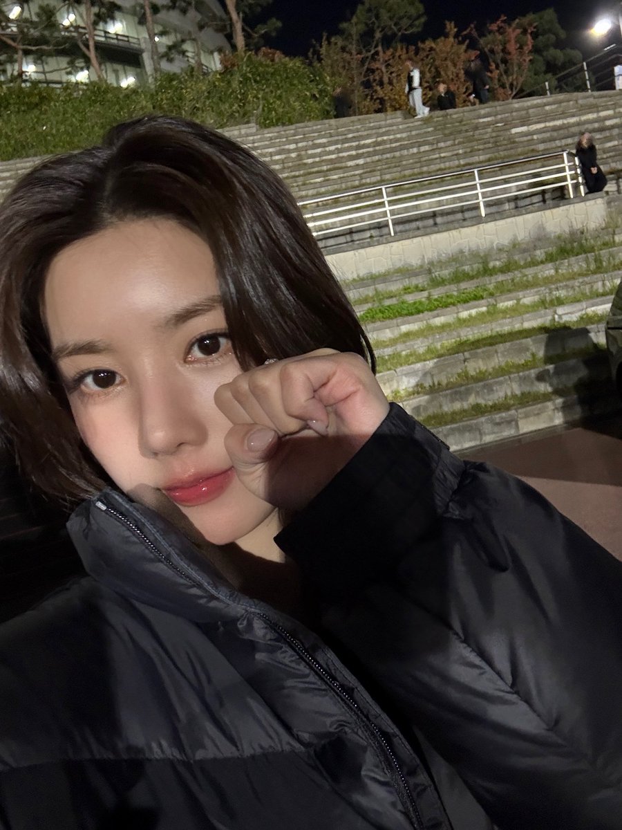 KWONEUNBI's tweet photo. [📸] 251112 2025 HYU-LEAGUE 올스타전

뜨거운 함성으로 가득했던🔥 한양대학교🤍
멋진 경기 보여주신 선수분들 최고⚽️🫶🏻

#권은비 #KWONEUNBl https://t.co/gSnrQFAMku