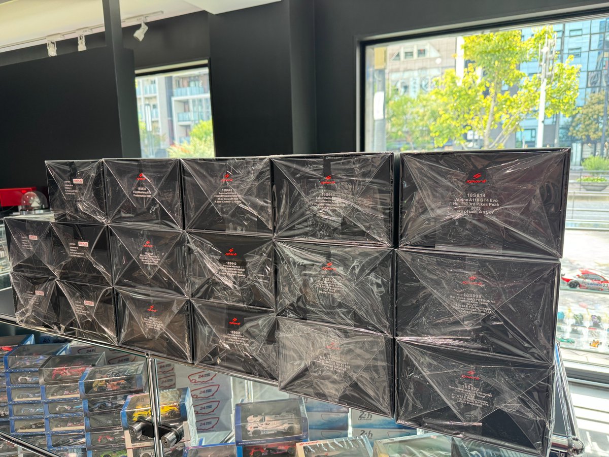 sparkmodeljapan's tweet image. 【New Items in store now】
本日、1/12スケールや1/18スケールといったビッグスケールモデルを中心に大量に新製品が入荷しました！
ぜひご来店ください。
#spark #schuco #looksmart