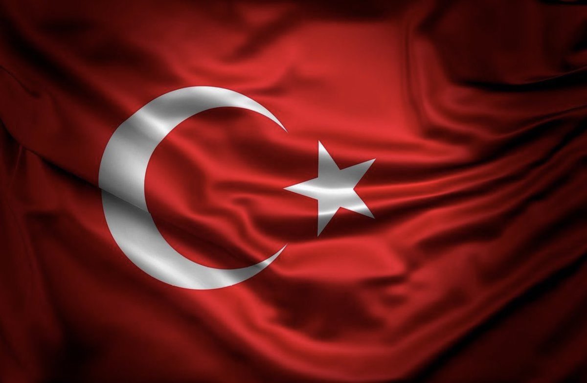 C-130 askeri uçağımızın Gürcistan'da düşmesi sonucu şehit olan kahraman Mehmetçiklerimize Yüce Allah'tan rahmet, ailelerine ve yakınlarına sabır dileriz..

 Aziz milletimizin başı sağ olsun. 🇹🇷