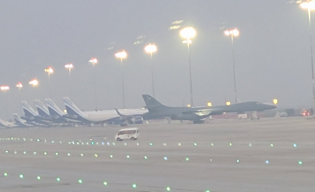 jpoomath's tweet image. Whoa! Know who&apos;s that? ✈️ 
Spotted at Bengaluru this morning.