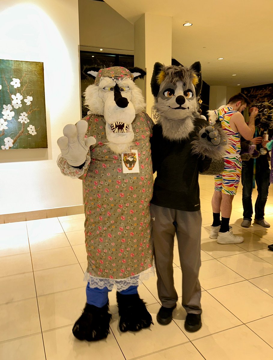 shadowmoonray's tweet image. #furry photos from #Furpocalypse