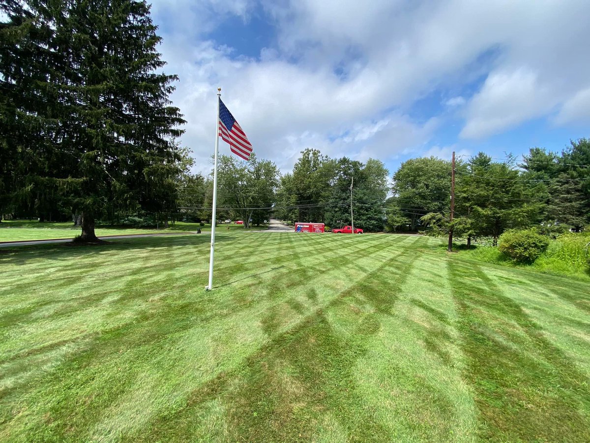 Today, we honor the brave men and women who have served and sacrificed for our country.
Your courage, dedication, and selflessness protect the freedoms we cherish every day. Thank you! 📷
#VeteransDay #usa #landscaping #veterans #veteransupport