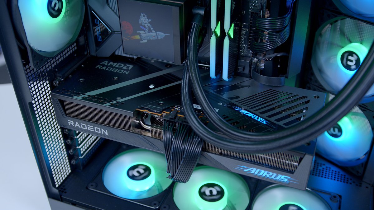 ThermaltakeInc's tweet photo. CT EX ARGB Sync Fan ⭐️🟢 Experience seamless magnetic connection that keeps your setup organized and cables perfectly managed for a clean, professional look.

🛒Learn more: https://t.co/xIPPjJwZsm
📸 Thanks @geekawhat for sharing!

#Thermaltake #CTEXFans #MagneticConnection https://t.co/6M3wWNuYSv