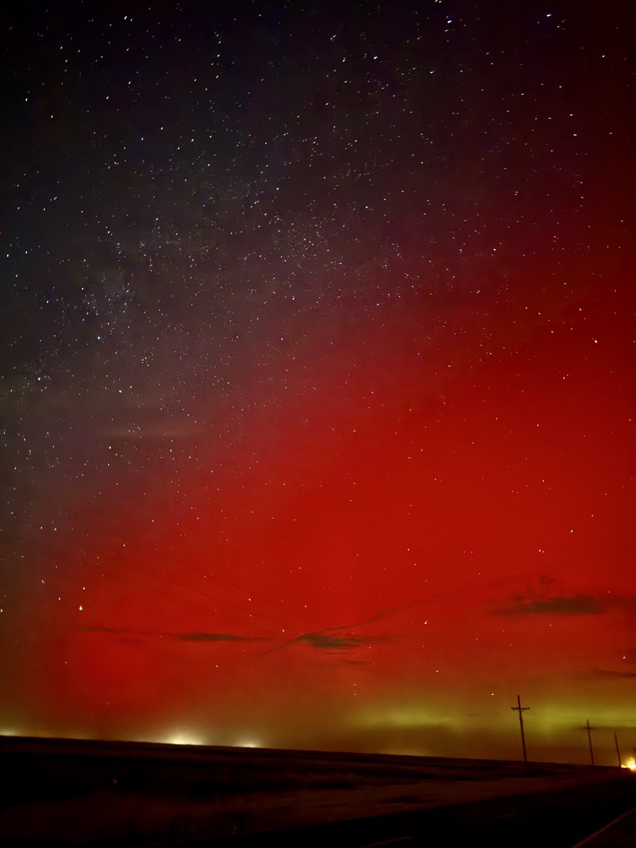 AvwTexan's tweet photo. @ksatnews My son sent me this photo outside of Lubbock tonight. He’s a student at Texas Tech. Said the Northern Lights were incredible! https://t.co/PcIFUM3y2O