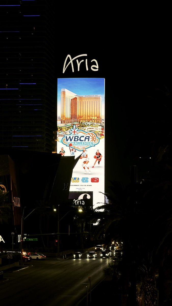 WBCA1981's tweet photo. Shining in the Vegas lights ✨

🏀 @USFWBB, @UCLAWBB, @uncwbb + @StagsWBball 

#WBCAChallenge https://t.co/SAzGg1bKn7