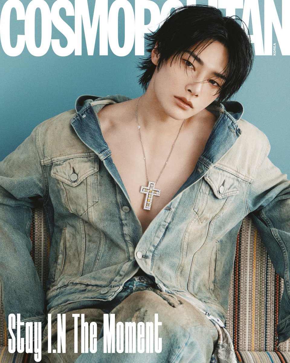 📢新商品情報✨】 . COSMOPOLITAN KOREA 2025.12月号 Book in book に