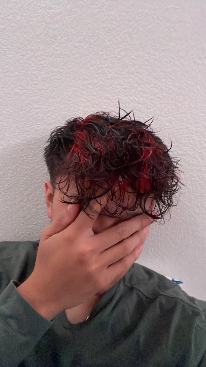 Yeaa idkk wtff im doin with my hair no more 😭
