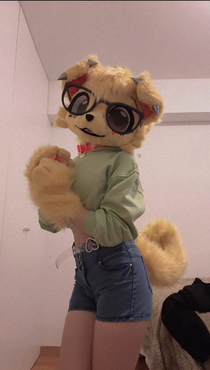 CHERRY_BERIES's tweet image. got the outfit