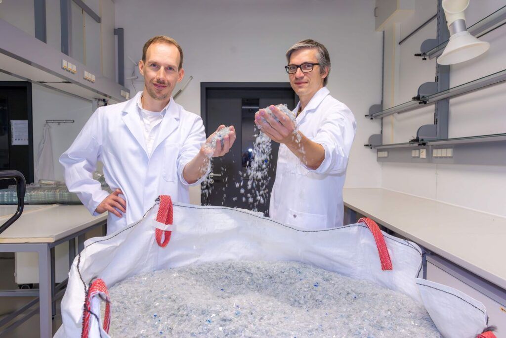 RenewableCNews's tweet image. SAXY PLASTICS: New Plastics from Regional Waste – Fully Recyclable and Biodegradable renewable-carbon.eu/news/?p=170404 #biodegradability #bioplastics #circulareconomy #packaging #recycling #wastemanagement #RenewableCarbon