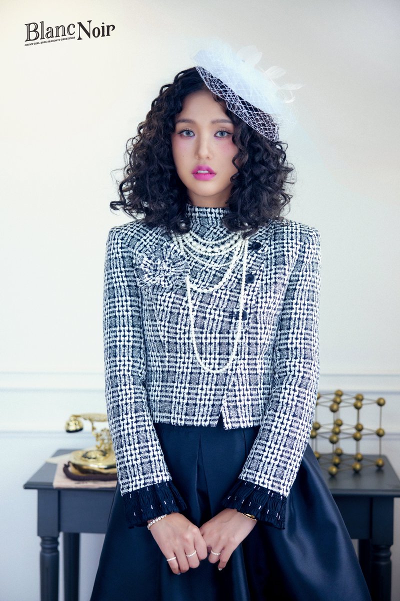 8_OHMYGIRL's tweet image. 오마이걸(OH MY GIRL) 2026 SEASON’S GREETINGS [BlancNoir]

#Mimi #SeungHee

#오마이걸 #OHMYGIRL #OMG
#2026SEASONSGREETINGS