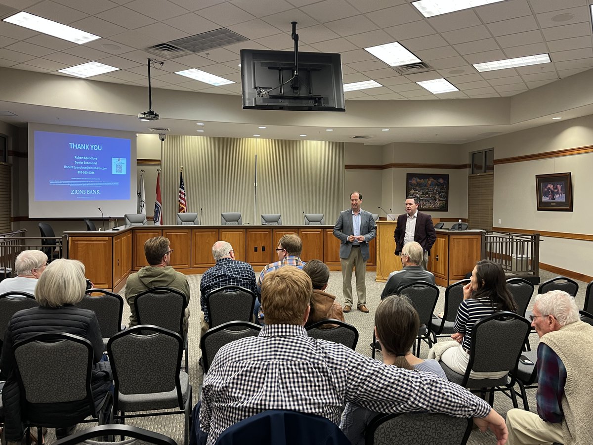 RepWhyte's tweet image. Wonderful night at our House District 63 Town Hall! Grateful for all who came out and to @SpendloveRobert for an excellent, informative discussion on the economy, inflation, and the national debt.