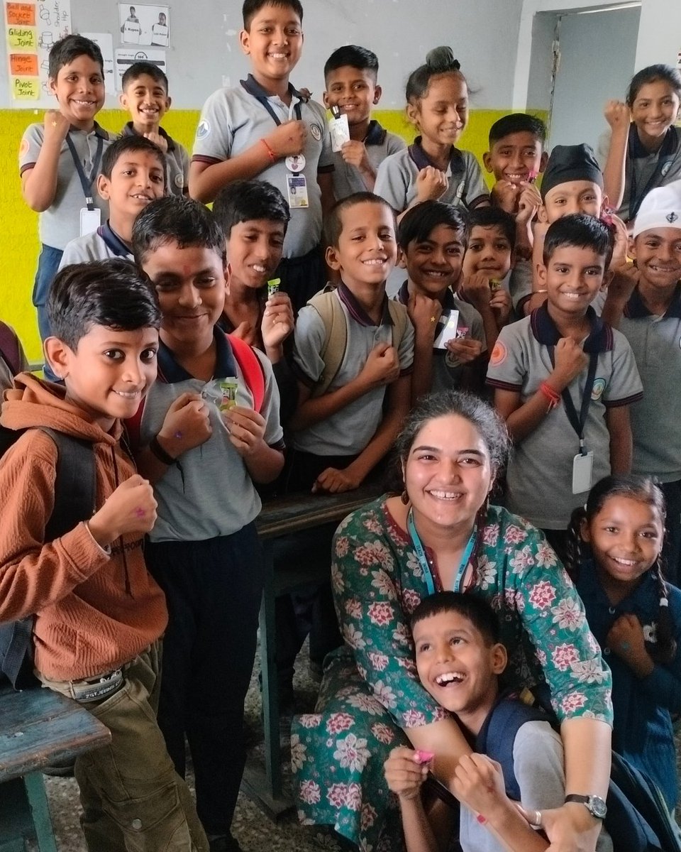 Aayushi is a Teach For India Fellow in Ahmedabad. When she entered her classroom, her Students were shocked—this teacher didn’t hit. They were used to corporal punishment. They were first-generation learners, low on academic rigour, and didn’t feel safe at school.
#Fellowship