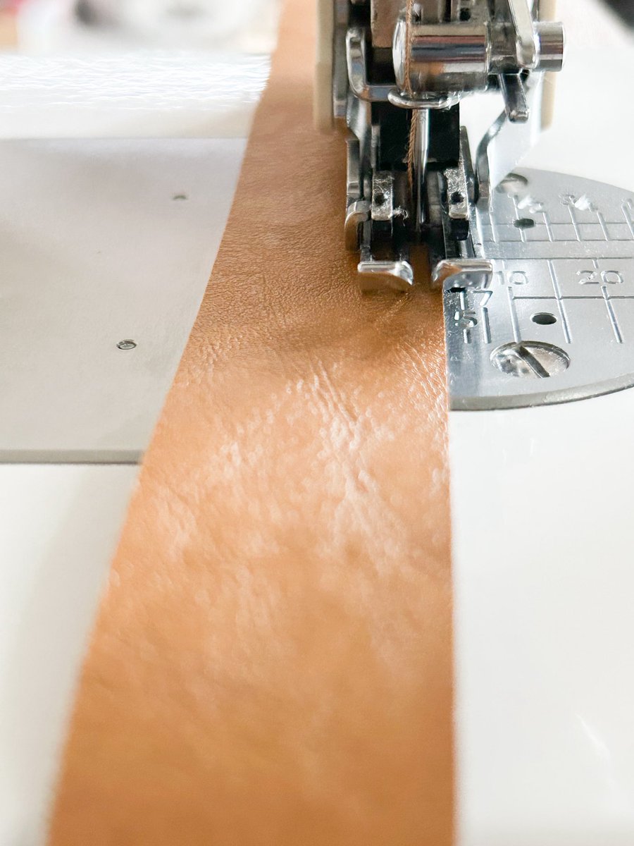 ひたすらまっすぐ
ミニトートの持ち手縫い