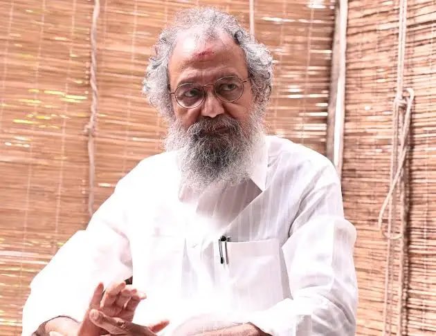 Udhaystalin's tweet image. கற்பனைகளைக் காட்சிகளாக கண் முன் நிறுத்தும் வியக்க வைக்கும் கலை இயக்குநர் தோட்டா தரணி சாருக்கு பிரான்ஸ் நாட்டின் உயரிய விருதான #Chevalier விருது அறிவிக்கப்பட்டுள்ளது அறிந்து மகிழ்ந்தேன். 

#Oxford பல்கலைக்கழகத்தில் மாண்புமிகு முதலமைச்சர் @mkstalin அவர்கள் சமீபத்தில் திறந்து வைத்த