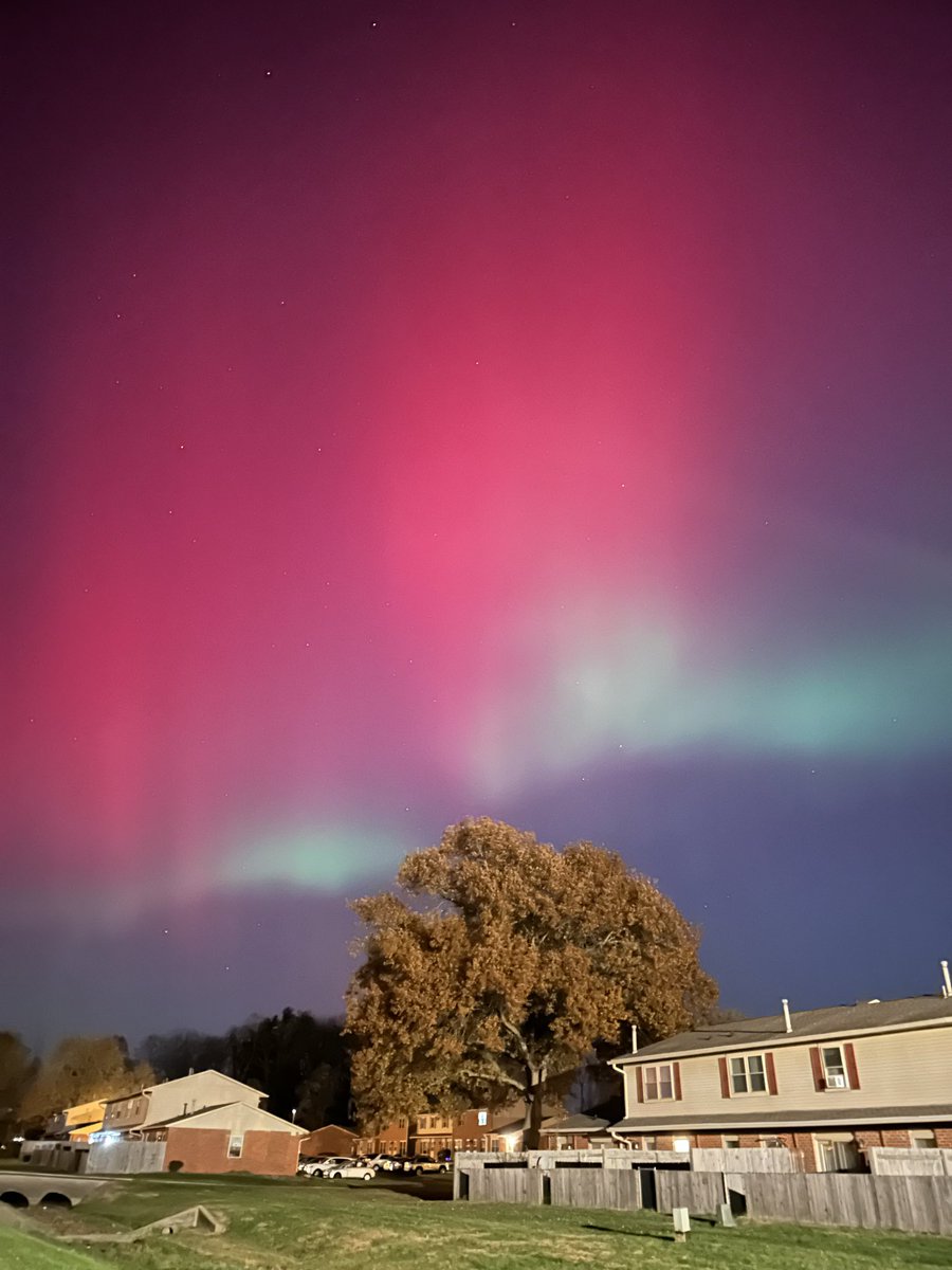 ma_gulum's tweet photo. Uzun zamandır listemdeydi kuzey ışıkları
Nihayet üstünü çizdim.
Soğuktu, sessizdi ama büyüleyiciydi.🌌 #aurora #indianausa🇺🇸 https://t.co/fMZ8BlYeba