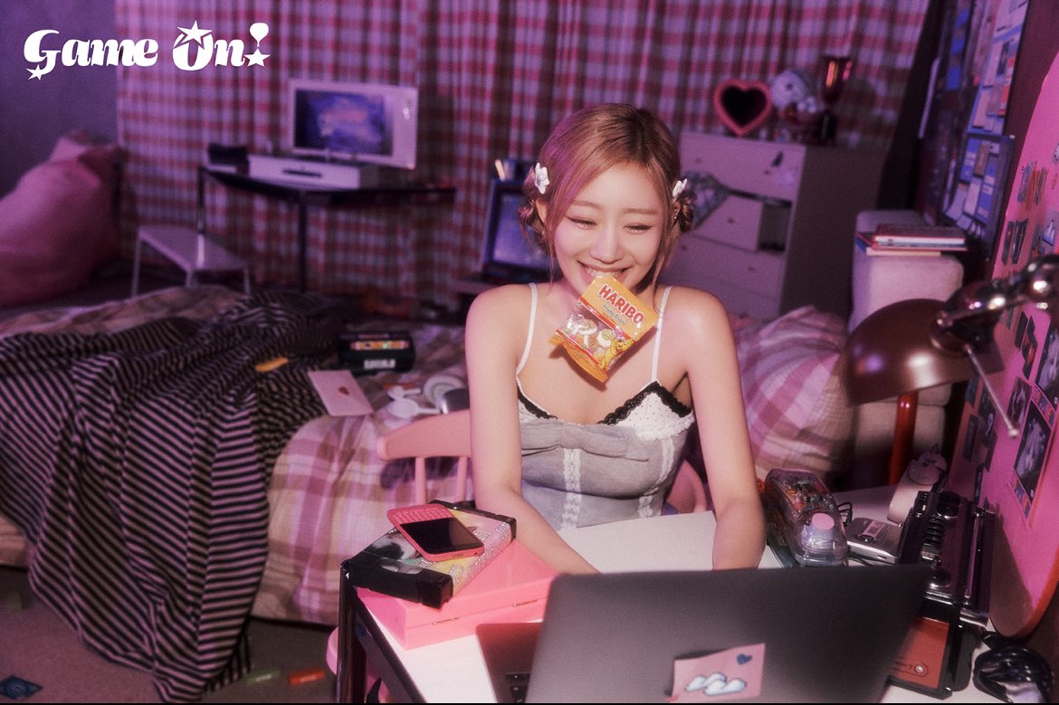 kiof_loops's tweet photo. JULIE LOOKS SO CUTE
#KISSOFLIFE #키스오브라이프 #KIOF
#SeasonsGreetings #시즌그리팅 #Game_On https://t.co/RtRNZ1OfxM