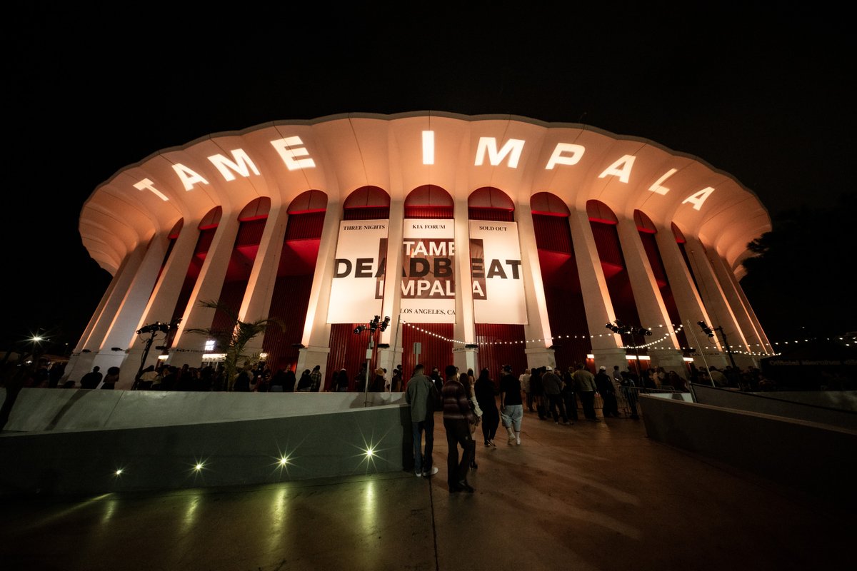 thekiaforum's tweet photo. Let It Happen. Night 1. Tame Impala.

(📸: @TimothyNorris / Kia Forum Photos) https://t.co/Sz2HoDyS8B