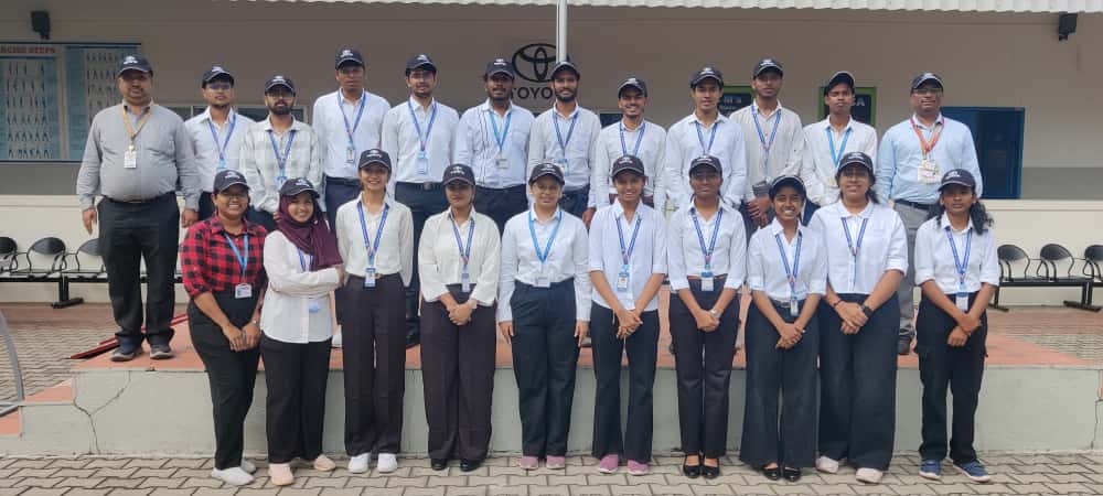 rrceblr's tweet image. 🚗🤖 #IndustrialVisit @ #RRCE! 🌟 The #RoboticsAndAutomation Dept. visited #ToyotaKirloskar Motor, Bidadi, on Nov 11, 2025, gaining insights into automation, robotics &amp;amp; smart manufacturing. 🚀 Hands-on learning for future-ready engineers! #EngineeringExcellence