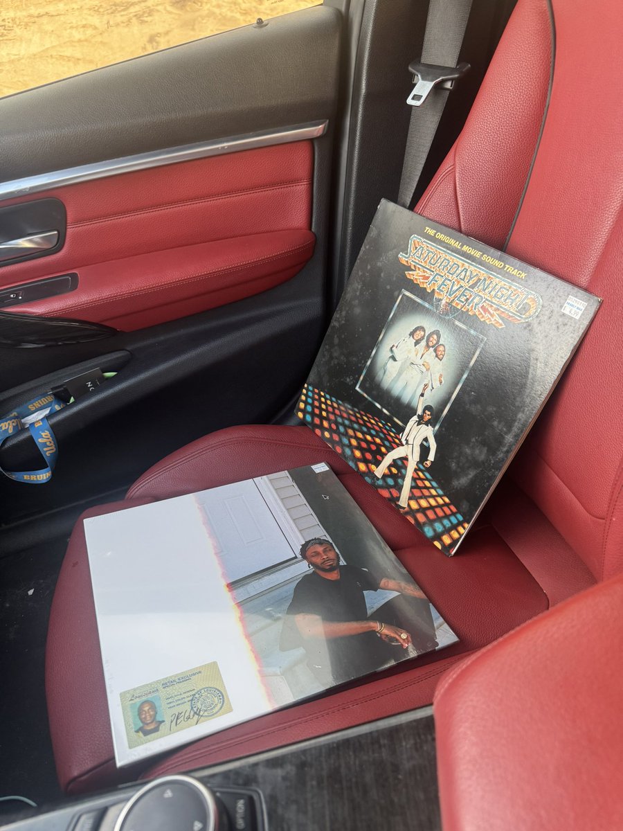 Ethan Yorke (@yorkeeem) on Twitter photo 