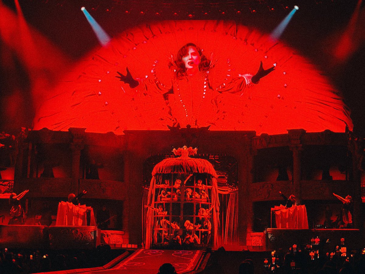 Lady Gaga France tweet media