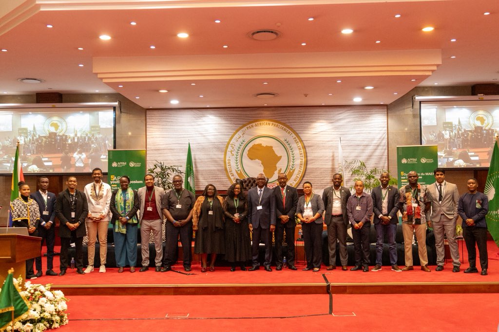 APRM_MarieRose's tweet image. During the 5th #APRMYouth Symposium, we launched the APRM Communicators’ Network, a new platform to engage stakeholders, share Africa’s governance narrative, and amplify our story.

This initiative is dear to my heart, because for far too long, Africa’s image has been defined by…