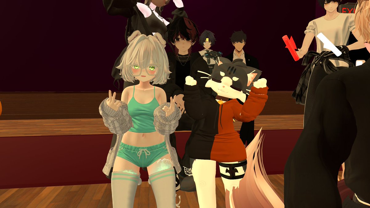 Me encanto conocerte⭐, me divertí muchisimo🍿! eres una gran creadora🌟, persona y un parche, te deseo lo mejor <a href="/LauvikART/">💜~LauvikART~💙 Looty😼</a> 

#Vtuber #VRChat