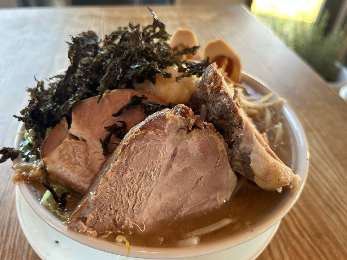 akocafe2020's tweet photo. AKOの二郎インスパイアのらーめんをどうぞ🍜

#AKOcafe&amp;bar
#南魚沼市
#カフェなのに
#二郎系
#らーめん https://t.co/JRAfhJh6Ij