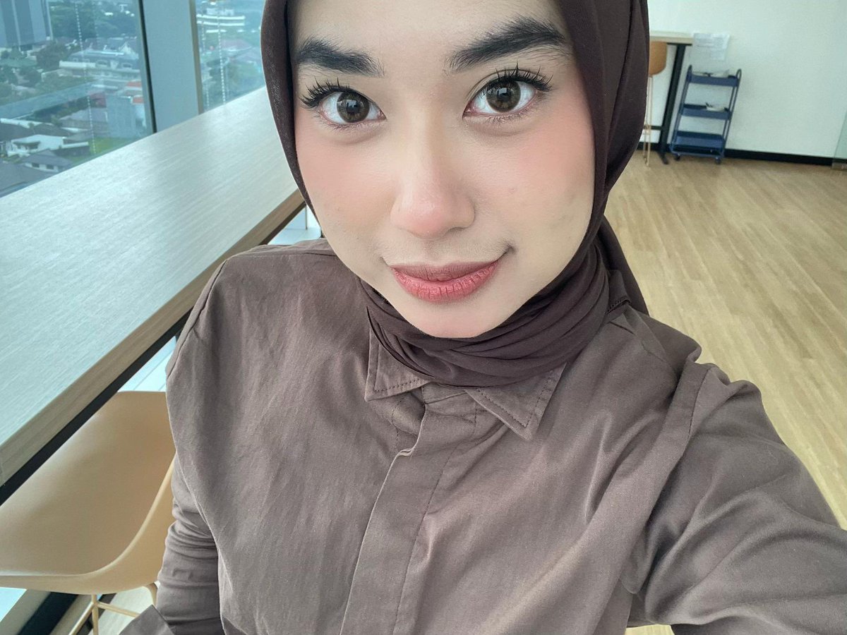 str4wberrycut33's tweet photo. capek.. https://t.co/bYwZhGjaAv