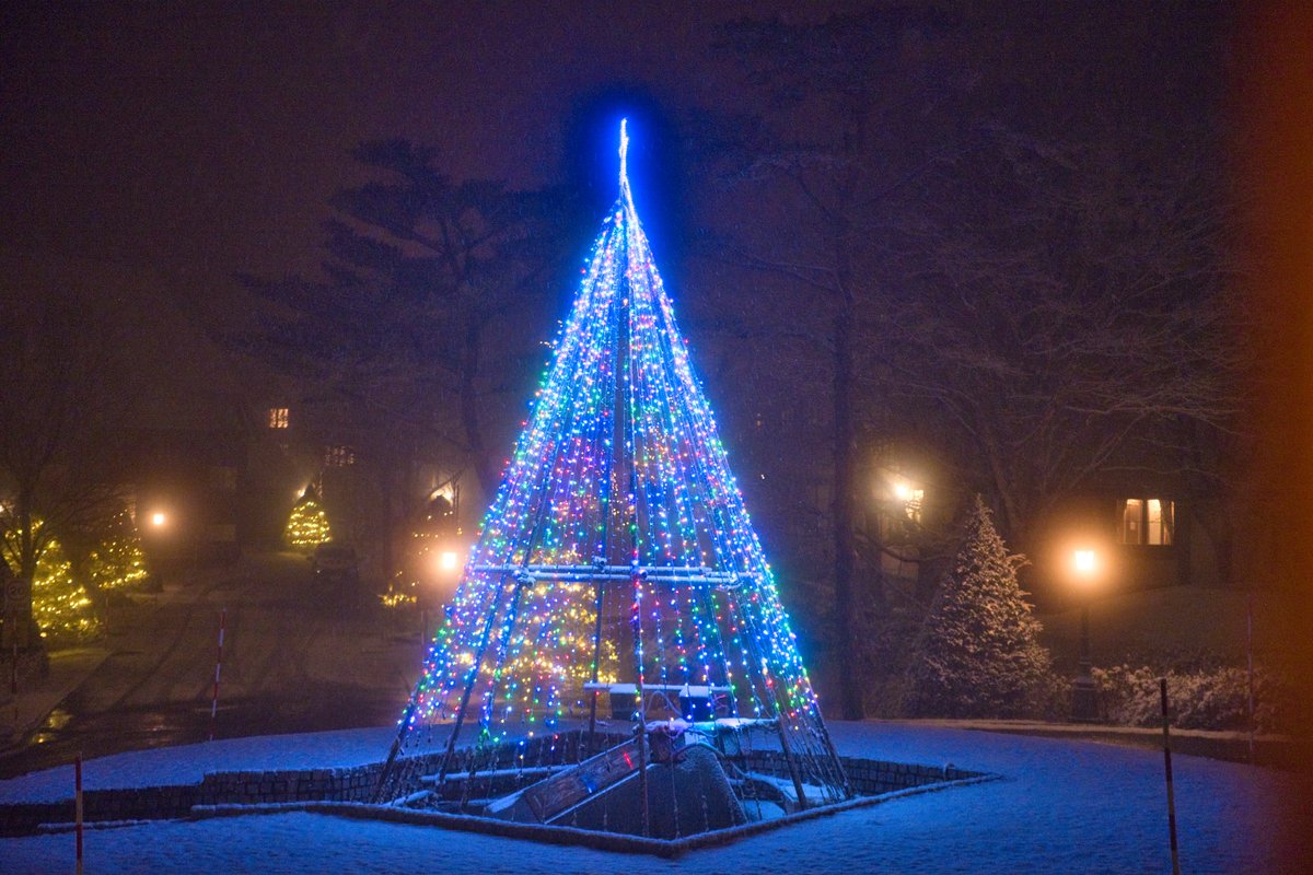 BritishHills's tweet image. #ブリティッシュヒルズ の
クリスマスイベント🎄

＜11/29～12/25まで開催！＞

◆サンタグリーティング
◆クリスマスマーケット
◆クリスマスコンサート
◆クリスマスクラッカー作り
◆イルミネーション
◆クリスマスアフタヌーンティー

海外のクリスマス気分をお楽しみください🇬🇧