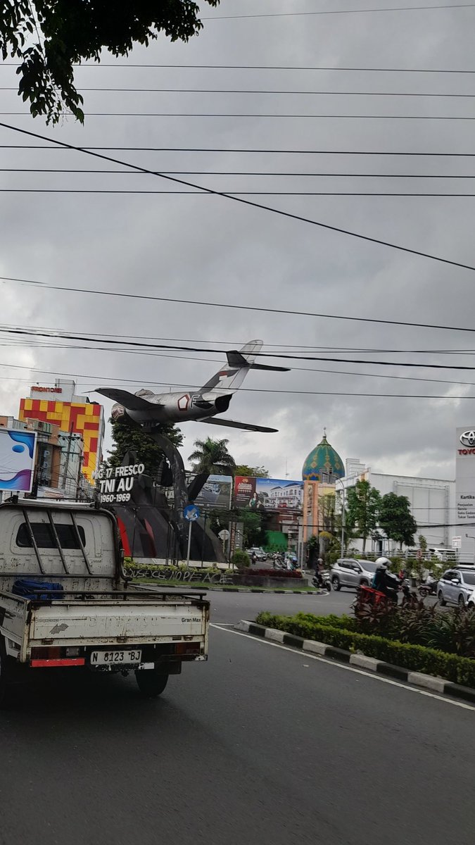 siapa ya? tweet media