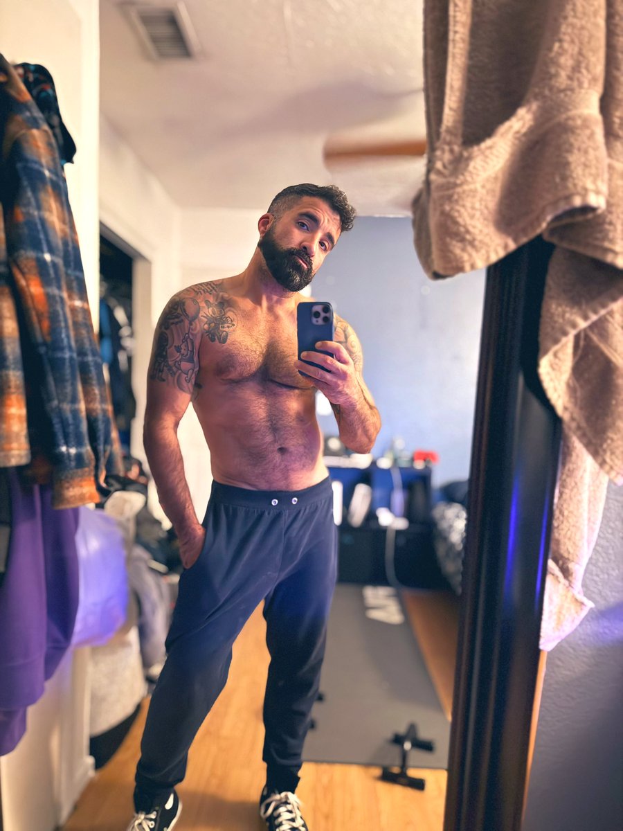 RandomAssDude86's tweet image. 💙💙