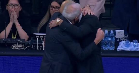 NIKOS7ASTEROS's tweet image. &quot;Ακόμη και στα εύστοχα τρίποντα 2ος;&quot; 😭

#paobc #paofc #panathinaikos