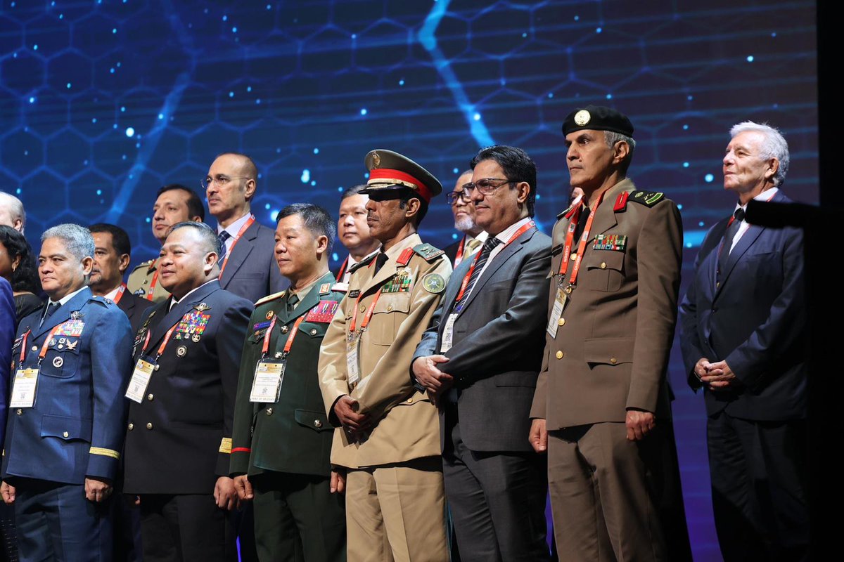 BahrainEmbTH's tweet image. شارك سعادة السيد خليل يعقوب الخياط، سفير مملكة البحرين لدى مملكة تايلاند، في افتتاح معرض "الدفاع والأمن 2025" ، وذلك برعاية وتنظيم من شركة GML للمعارض في مدينة بانكوك .