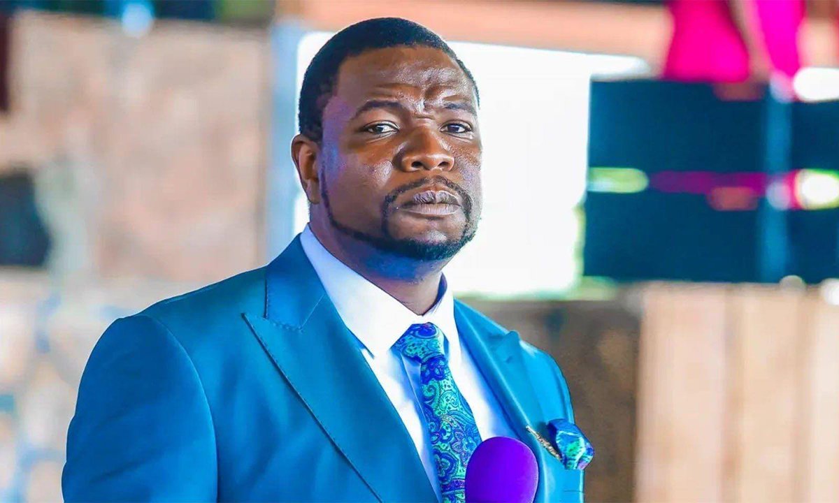 CrimeWatchZim's tweet image. Walter Magaya faces r@pe and fraud charges. One alleged r@pe resulted in a child

Church leader and businessman Walter Magaya has been charged with 78 counts of fraud and 5 counts of r@pe.

The High Court in Harare has granted him bail of USD 3,000. He must surrender his…
