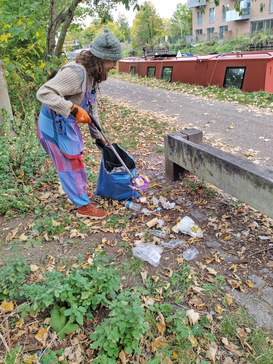 The second Nomadic Litterpicks will be on Sunday, 16th November; meet at Little Venice’s bins at
11 am. To be part of litterpicks in the future, feel free to join our WhatsApp group here: chat.whatsapp.com/LnQ3ibXrriVJWu…