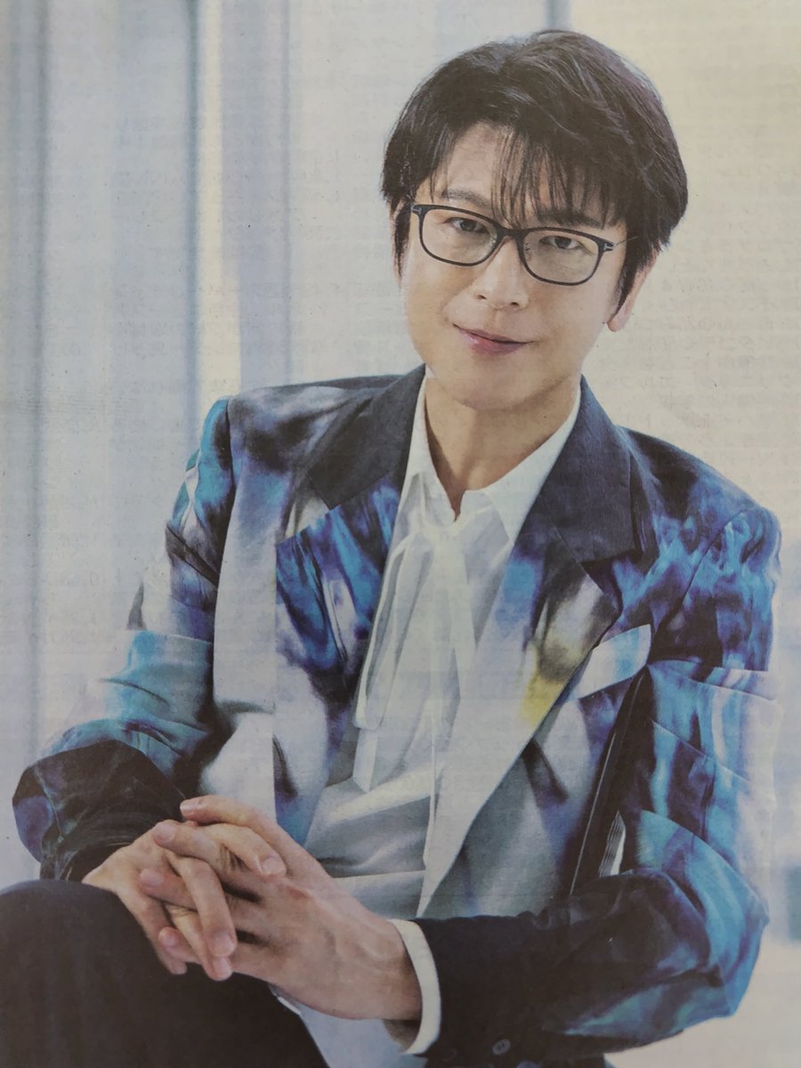 be_on_Saturday's tweet photo. ちら見せｂｅ

自称「細身のパンツをウェストではきたい男」、及川光博さん。土曜日にお会いしましょう。
コンビニ等で新聞を買うときはｂｅがついているか、確認してね❤

＃朝日新聞
＃土曜版ｂｅ
＃及川光博
＃ぼくたちん家
＃日テレ
＃スター https://t.co/RasyCLm4hB