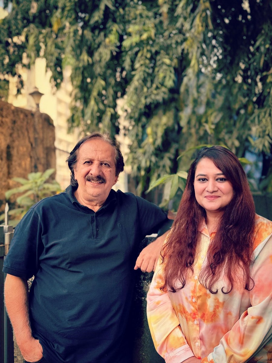 Gurmeet_K5's tweet photo. With the visionary who taught the world that simplicity can move mountains - Majid Majidi. A frame I’ll keep forever 📸

#MajidMajidi #filmmaker #legend https://t.co/U7JFZ4VwI1