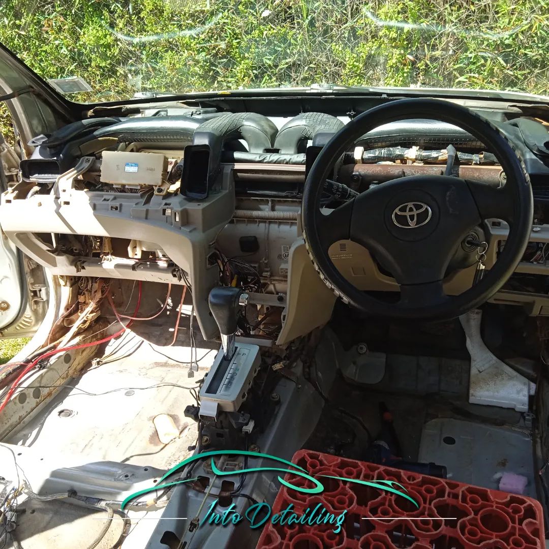 IntoDetailing_'s tweet image. 1/3
That “new car smell” might fade, but the new car feel doesn’t have to. Toyota Premio 240 came in for a full interior detail, we took it back to premium status. Every surface deep-cleaned. 📲0725663274 / 0115845392.#Detailing  @alexmwanzo @Kevoh_254