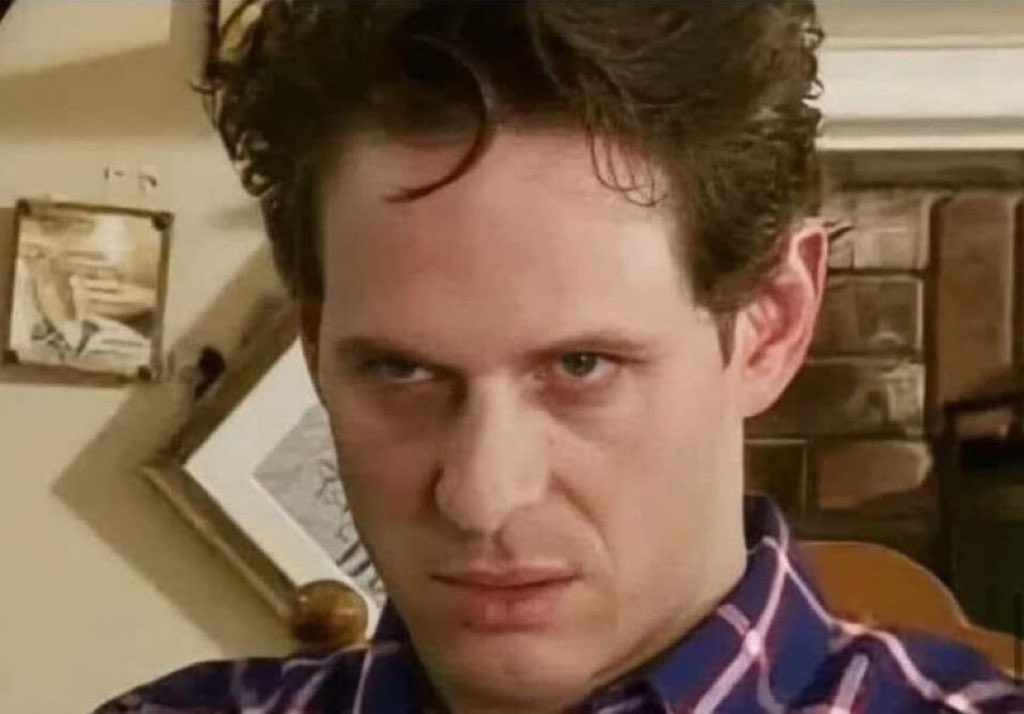 hardshelldev's tweet image. me looking at my portfolio