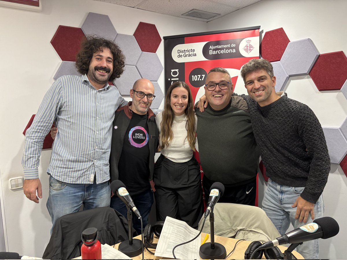 🗣️Toc de tertúlia 

🎙️Aquests setmana ens visiten <a href="/Traperinho/">Ignasi Trapero 🎗️🇵🇸</a> <a href="/vero_codina/">Vero Codina</a> i <a href="/IreneuTranis/">Tranis</a> amb els que repassem l'actualitat escapulada 

📻:radiogracia.net/podcasts/toc-e…

#RàdioGràcia #VilaDeGràcia #1RFEF #FutbolCat #FutFemCat