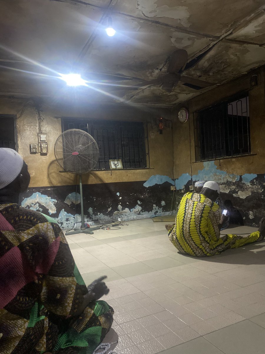 TundeSmilez's tweet image. Assalamalaykum and Jumaat Mubaraq to you all

₦1,726,120 has been raised for the proposed renovation of Kewulere mosque Ketu. The 2m target is almost achieved.

Thanks for the continua donations. Jazakumllahukhairan. 

Please keep donating and sharing mosquepay.org/kewulere